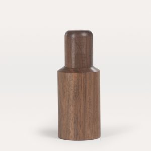 Stein Made - Grosse Pfeffermühle oder grosser Salzstreuer aus Nussbaum.