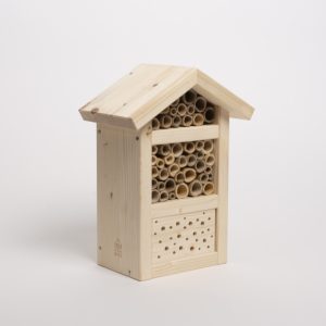 Stein Made Wildbienenhotel in gross.